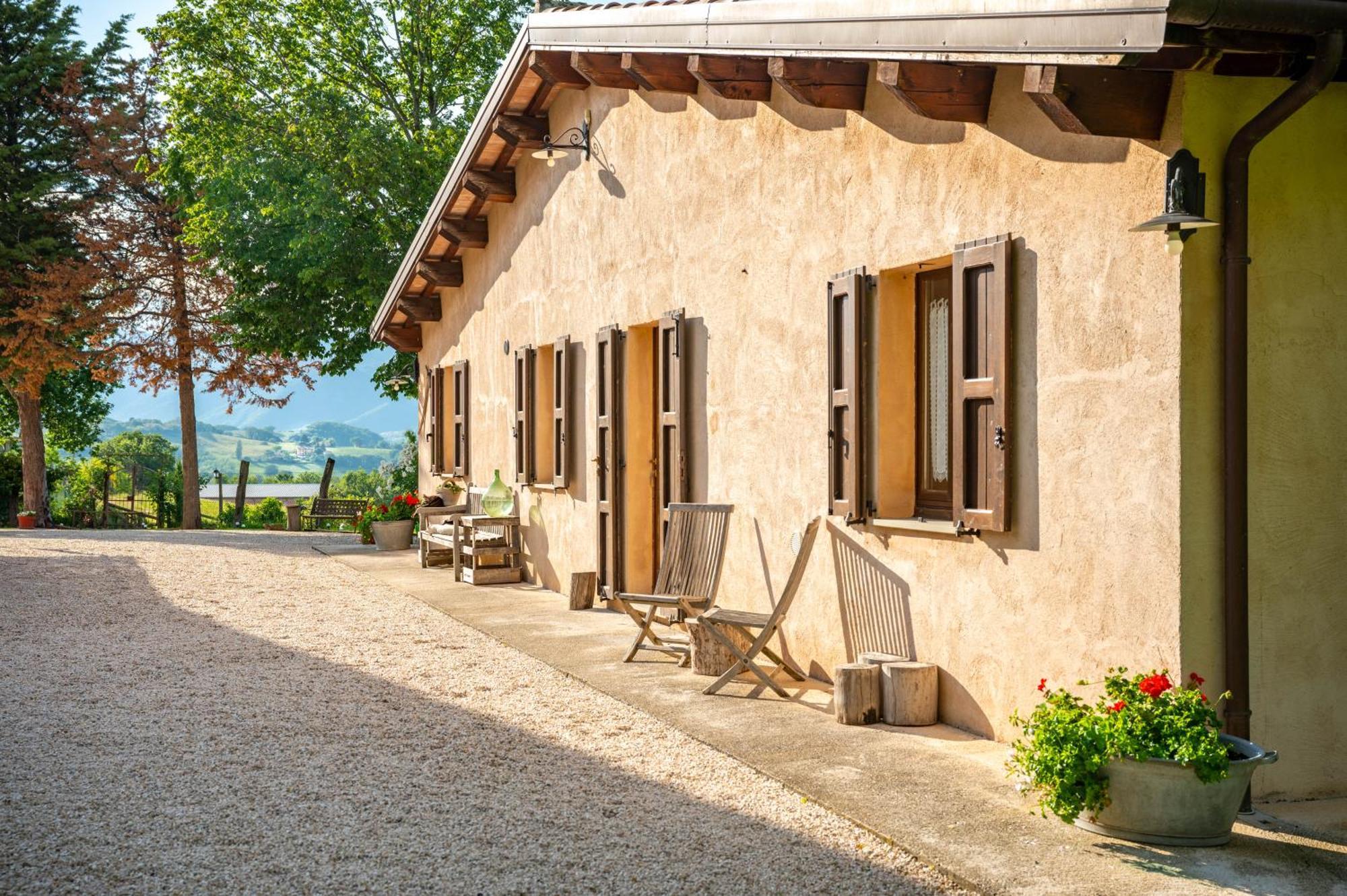 Agriturismo Il Castellaro Sassoferrato Bagian luar foto