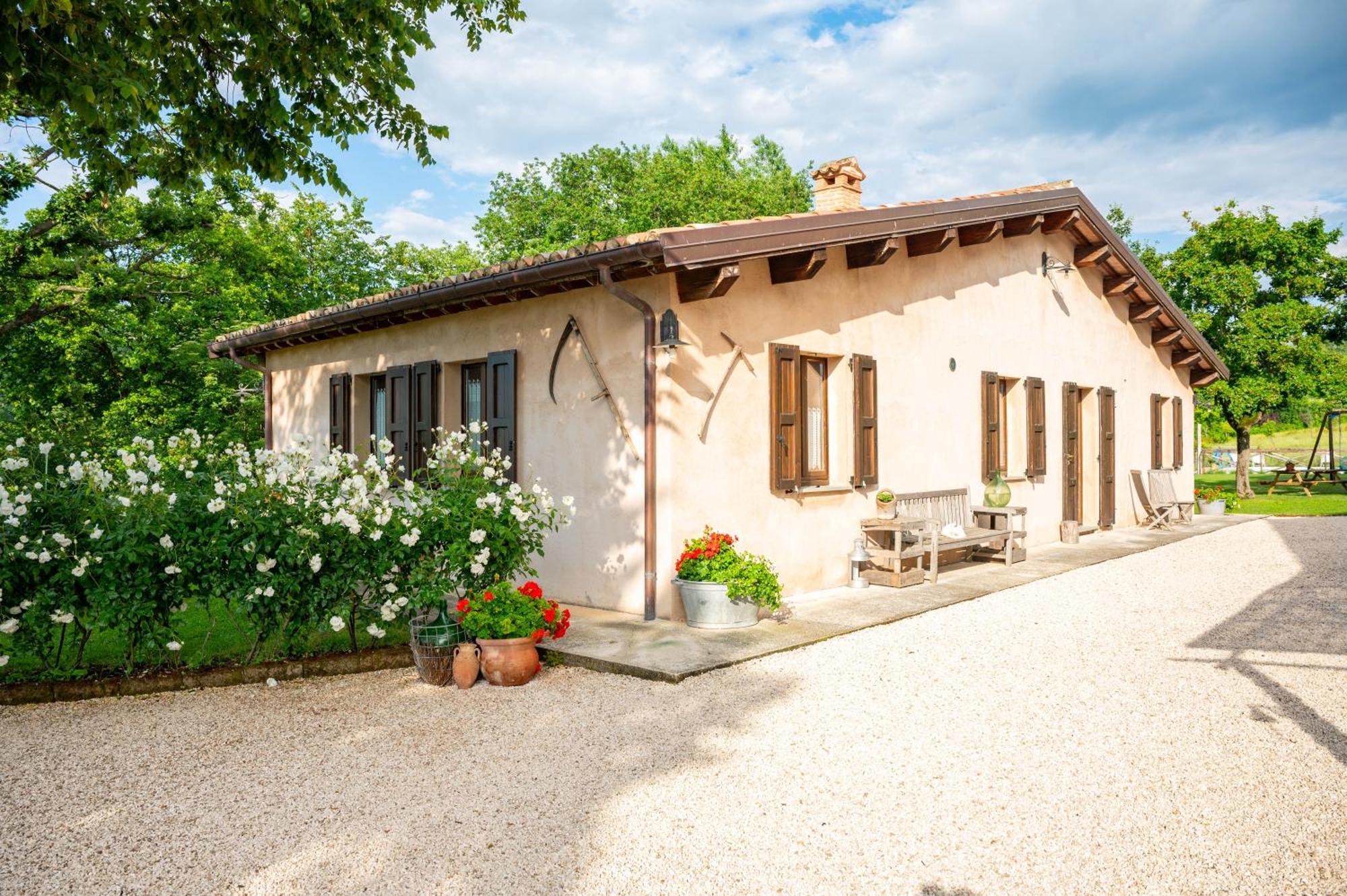Agriturismo Il Castellaro Sassoferrato Bagian luar foto